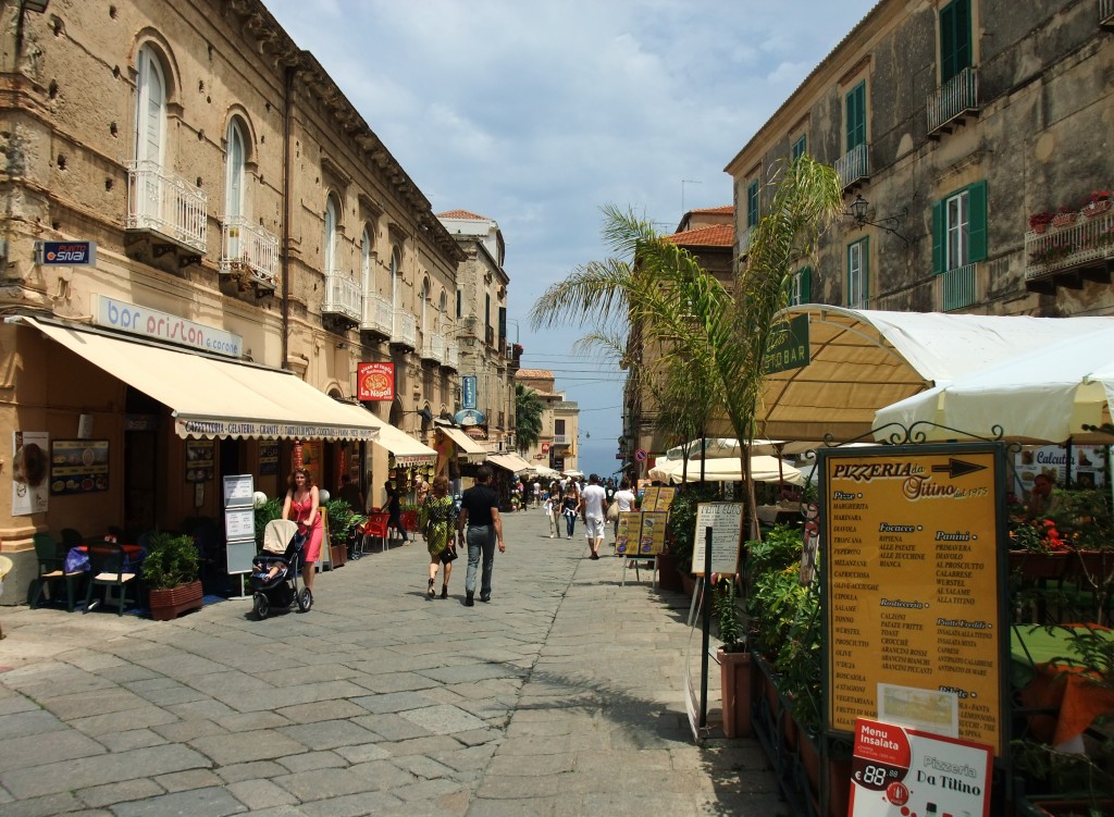 Tropea-Piazza_Ercole46-1024x751 Tropea a fantastic dreamy city in Italy's boot