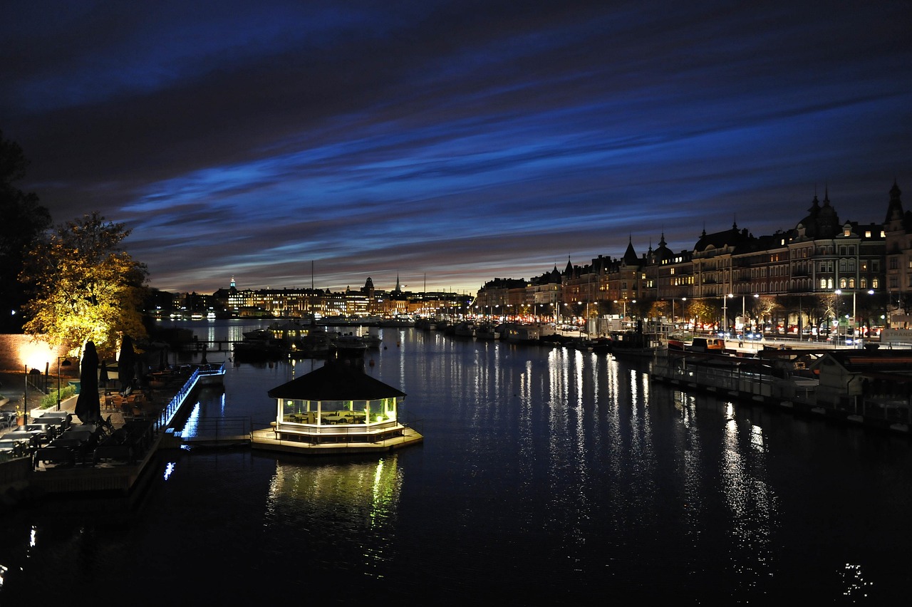 7 Takbarer i Stockholm – De bästa äkta utsikterna och drinkarna över staden.